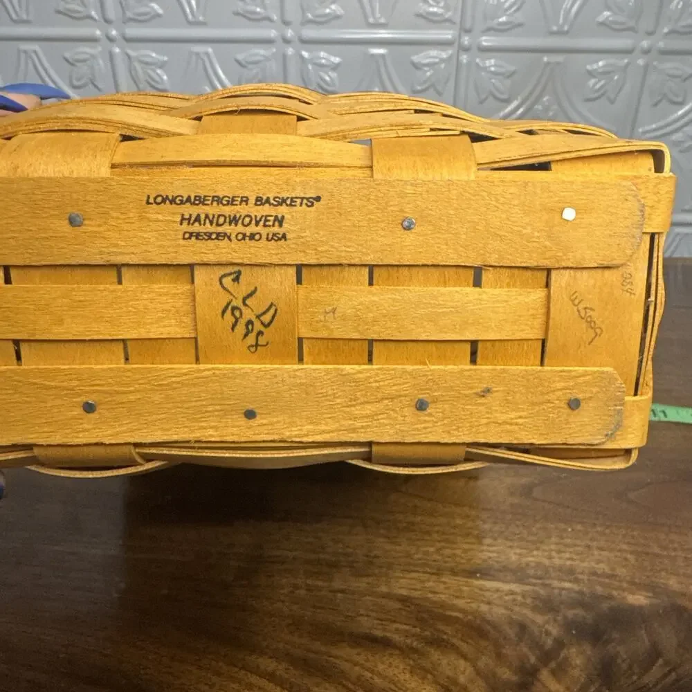 Longaberger Collectors Club Membership Basket 1998